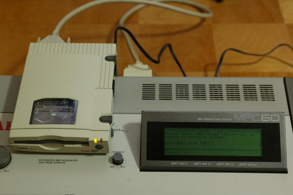 09_Select_it_SCSI_DISK