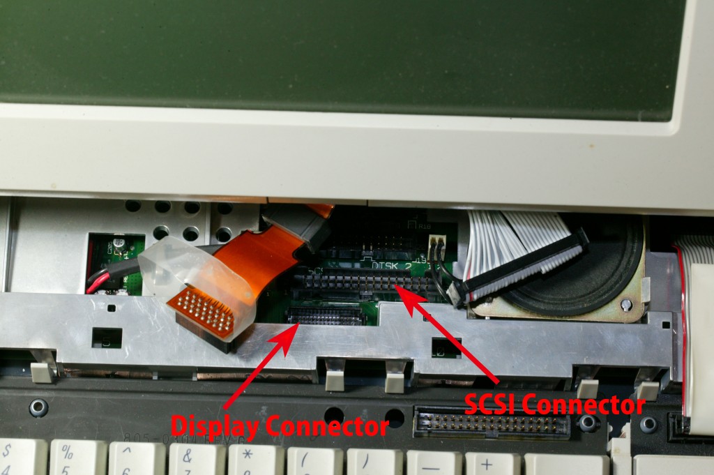 disconnect_display_SCSI_connector